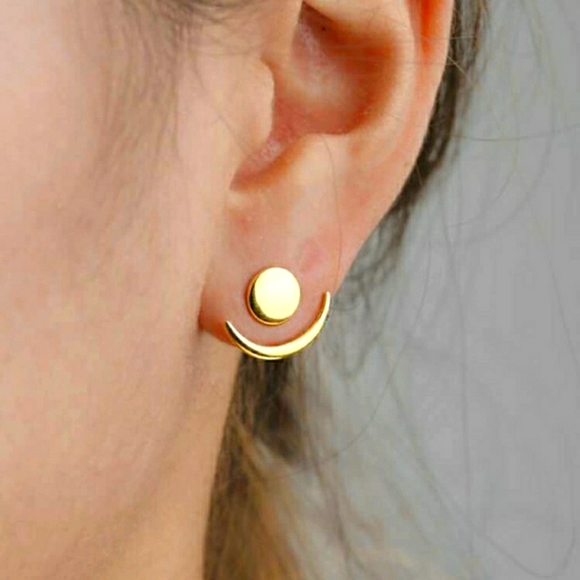 Jewelry - LAST ONE!! Gold Jacket Styled Earrings